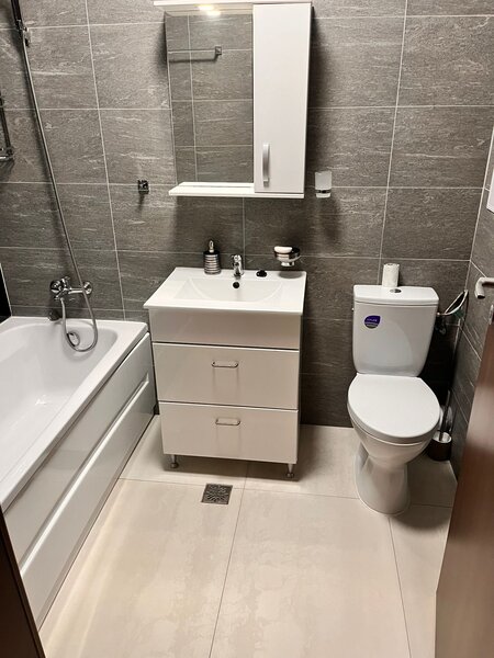 Popesti Leordeni central, 2023, centrala si parcare,